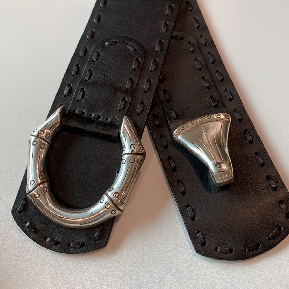 Chicos - M/L, black leather stretch belt, silver eye and hook